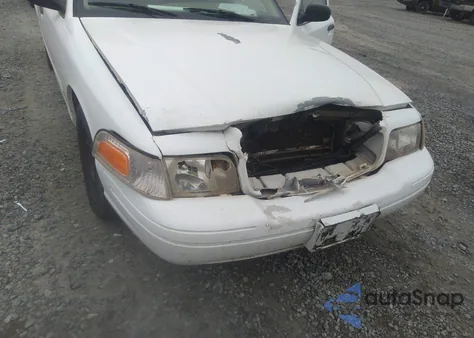 2009 Ford Crown Victoria z USA, uszkodzony, nr VIN 2FAHP71V39X112524